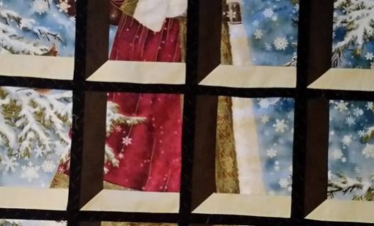 christmas-quilt-hanging